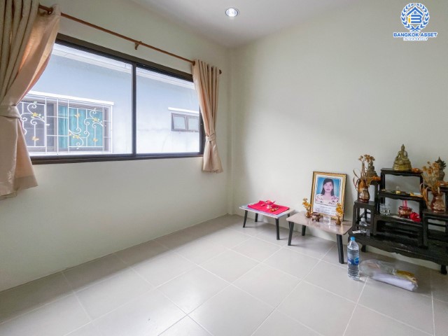 *****ทาวน์เฮ้าส์มือสองย่านสมุทรปราการ ม.วิเศษสุขนคร โครงการ16 ประชาอุทิศ90 เนื้อที่ 18 ตร.ว. ฟังก์ชัน 3 ห้องนอน 2 ห้องน้ำ 1 ที่จอดรถ แถมฟรี! 2 เครื่องปรับอากาศ บนทำเลแห่งการเดินทาง เชื่อมต่อถ.ประชาอุทิศ, ถ.กาญนาภิเษก, ถ.ครุใน จองเลย!